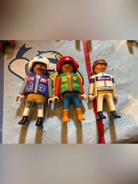 Vintage 3 playmobil rescue and emergency action figures